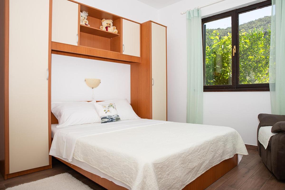 Apartman Mira I Denis Supetarska Draga Exterior photo